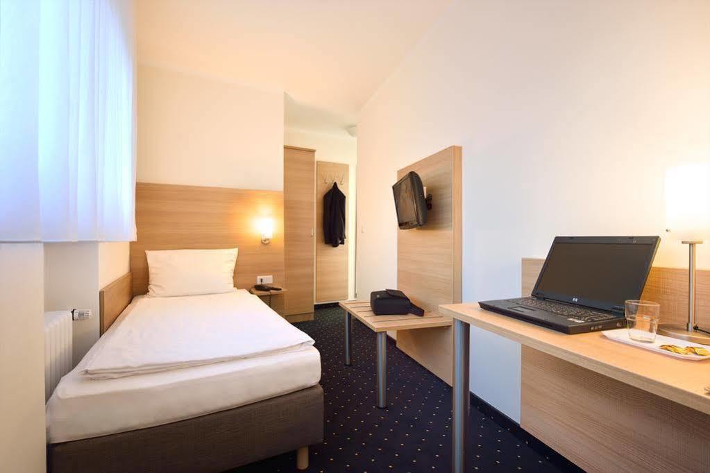Hotel Celina Niederrheinischer Hof Крефельд Экстерьер фото